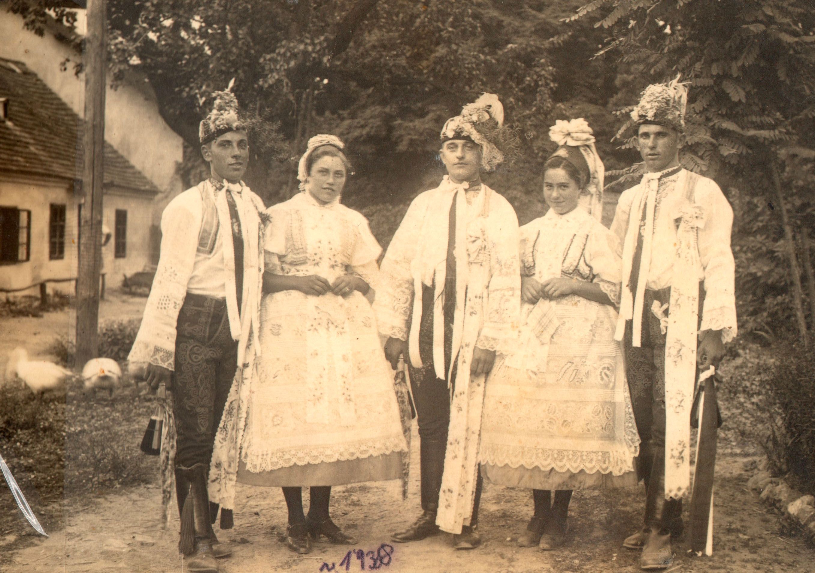 Hody v Lednici 1938. Soukromý archiv paní Bukové.